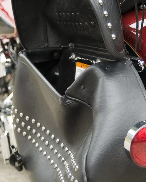 Ride Solutionz Bag Iron Saddlebag System 5 Ride Solutionz Bag Iron Saddlebag System - Image 4